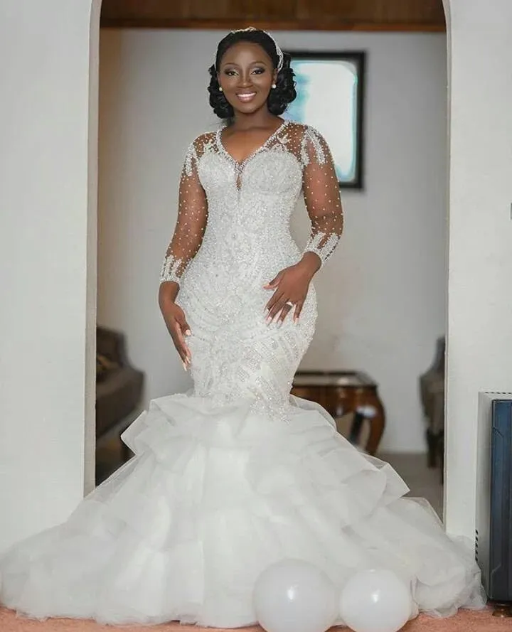 V-Neck Mermaid Wedding Dresses Long Sleeves Wedding Gowns