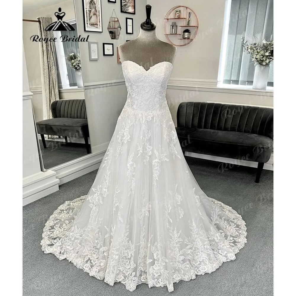 Vintage Lace Appliques V Neck Wedding Dress for Women  Sleeveless Beach Bridal Gown Custom Made Lace Up Back Roycebridal
